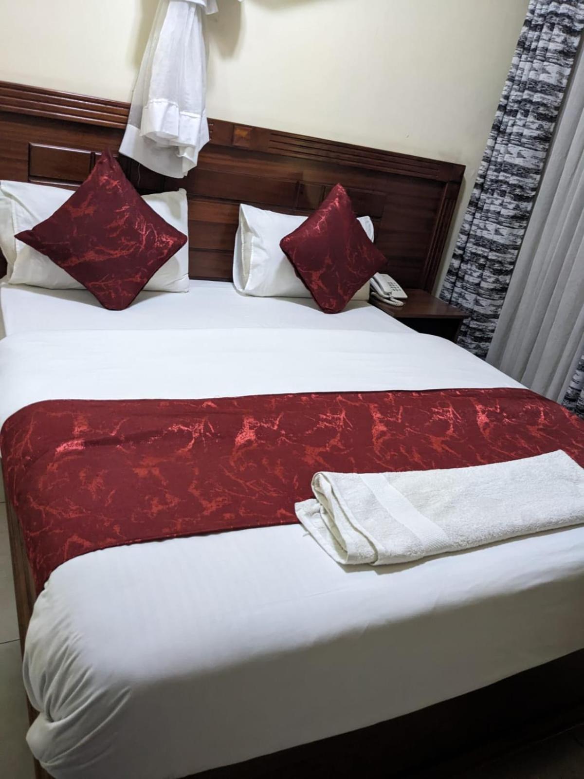 Epitome Times Hotel Найроби Екстериор снимка