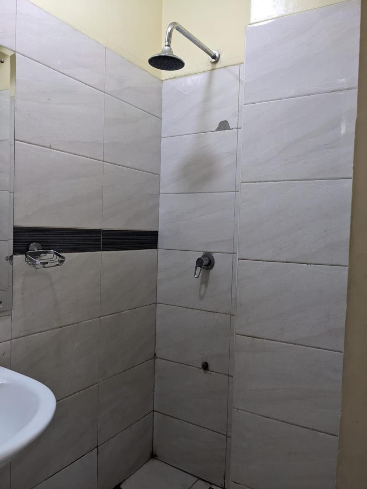 Epitome Times Hotel Найроби Екстериор снимка