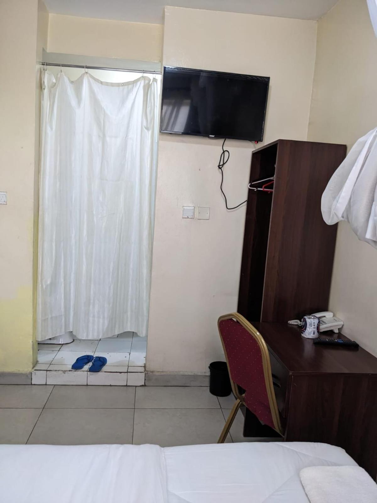 Epitome Times Hotel Найроби Екстериор снимка