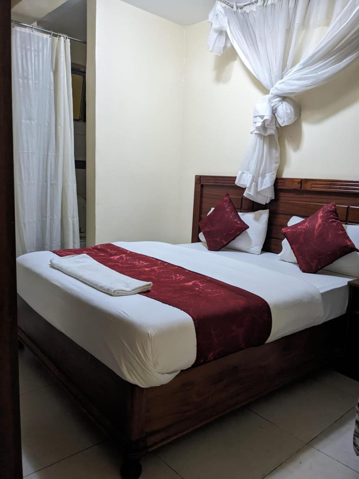 Epitome Times Hotel Найроби Екстериор снимка