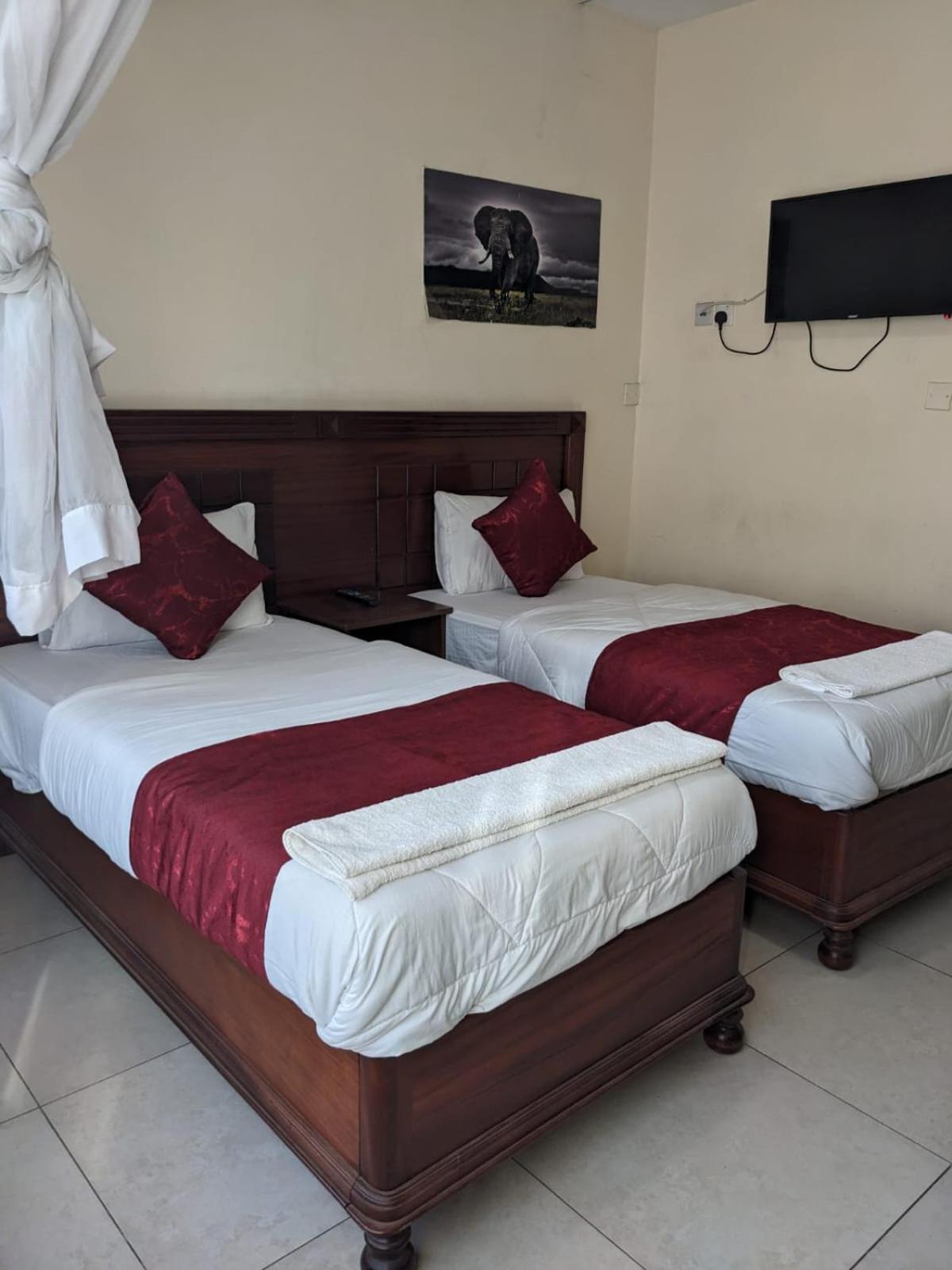 Epitome Times Hotel Найроби Екстериор снимка